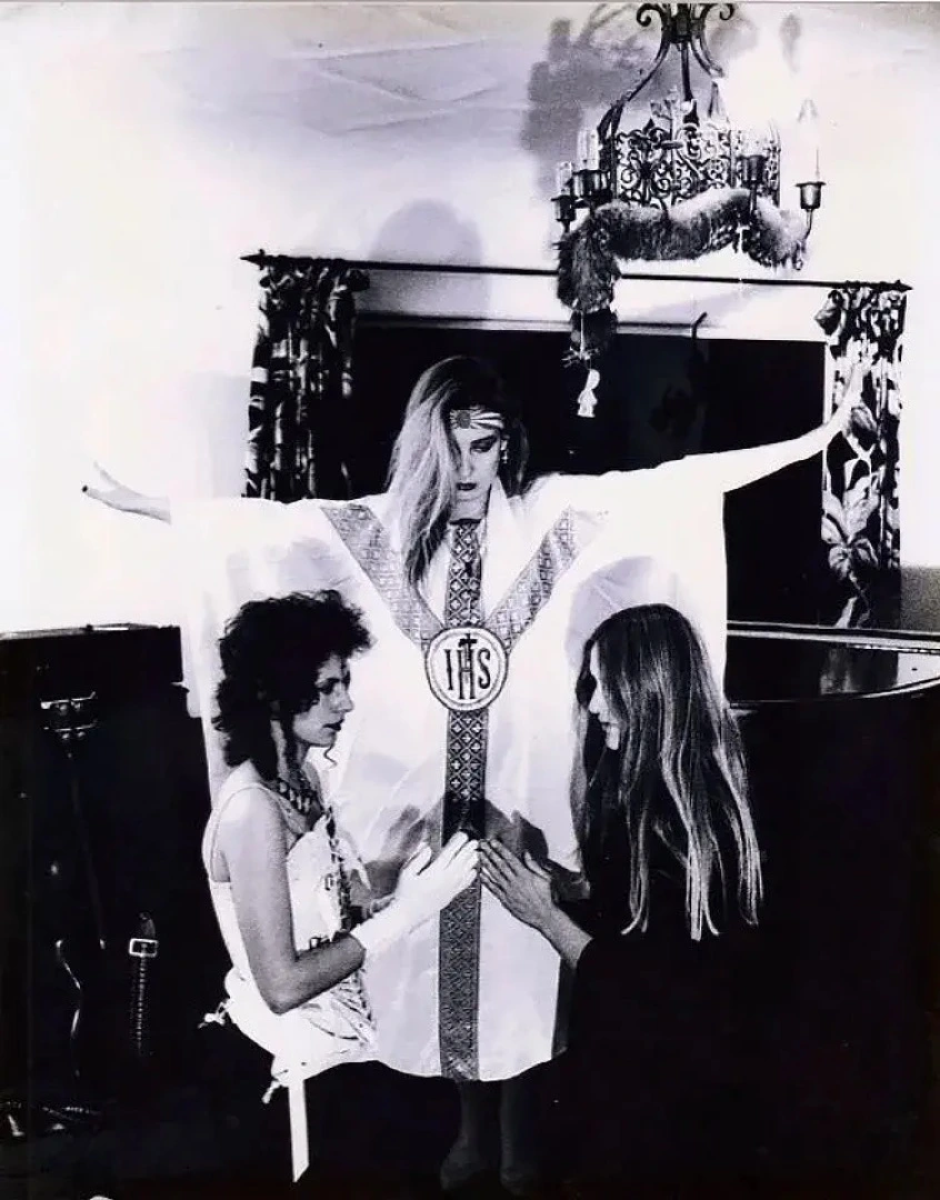 holy sisters